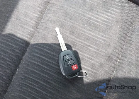 2015 Toyota Rav4 Xle z USA, uszkodzony, nr VIN JTMRFREV9FJ014139